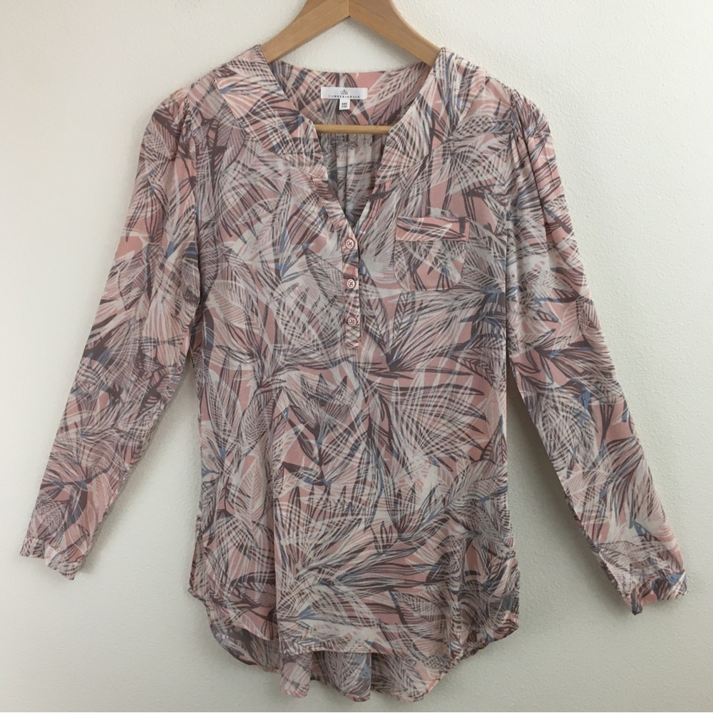 Camber & Grace | Leaf Print Pop Over Blouse